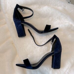 Madden Girl US Size 7 Navy Blue Velvet Block Heels.